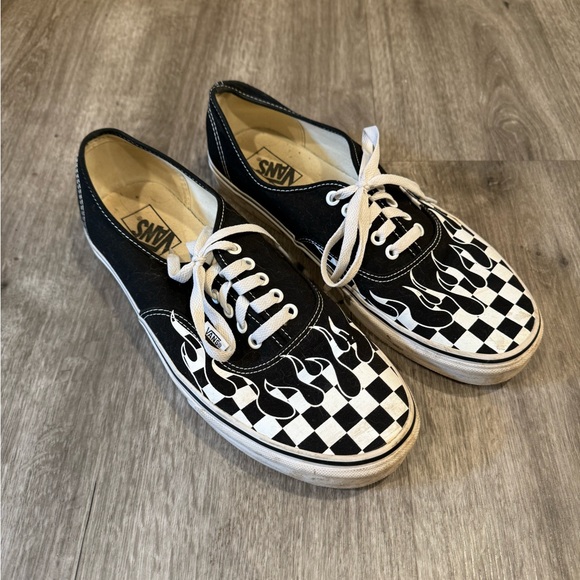 Men’s size US 12 - Vans Authentic Checker Flame - Picture 2 of 10